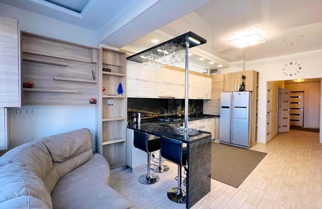 Apartament De Lux Cu 2 Camere Si Living-1