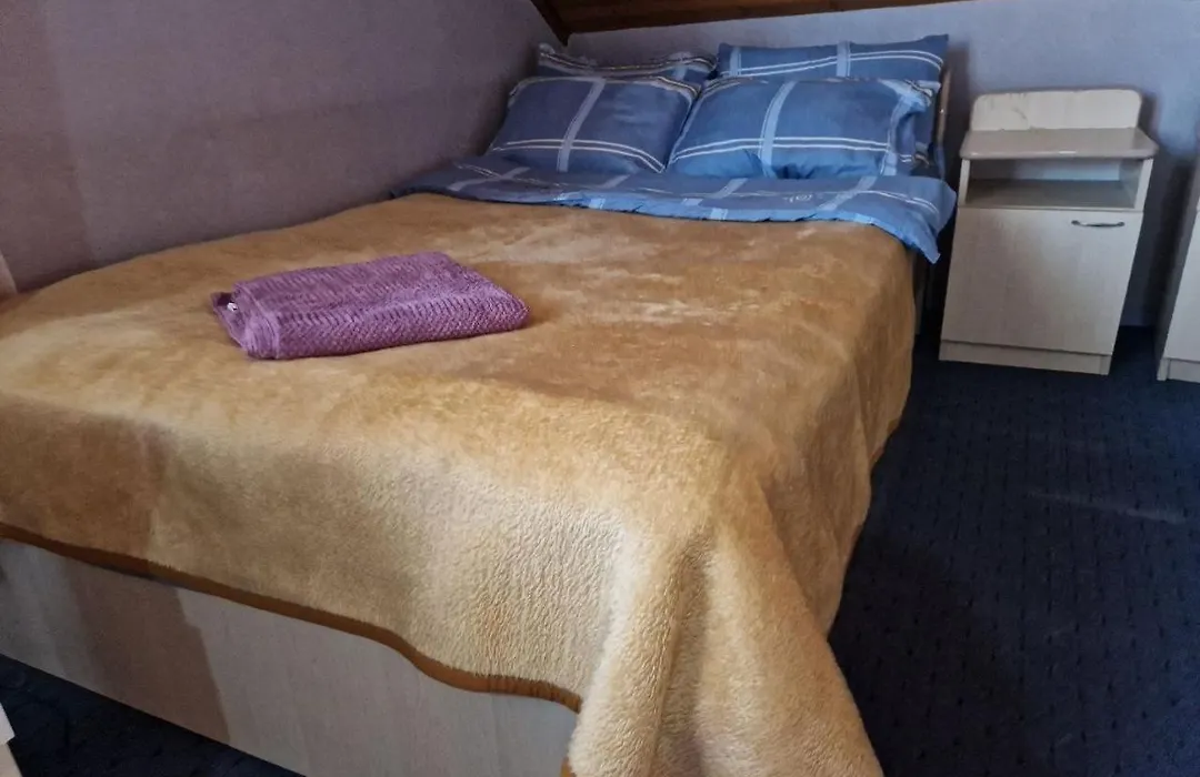 Guest Rooms-1