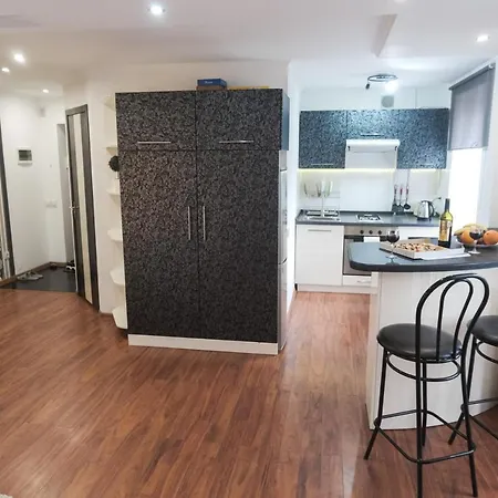 Apartament Curat Si Confortabil In Centru Str. Armeneasca 47-2