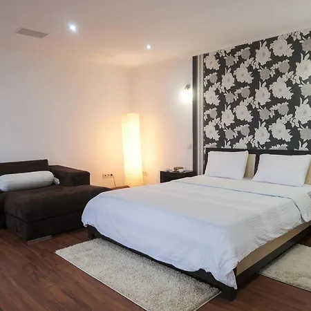 Apartament Curat Si Confortabil In Centru Str. Armeneasca 47-3