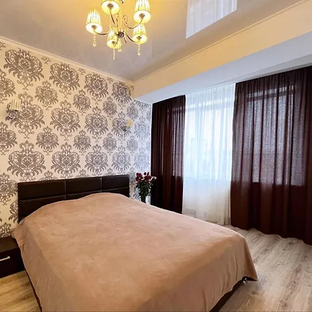 Apartament De Lux Cu 2 Camere Si Living-3