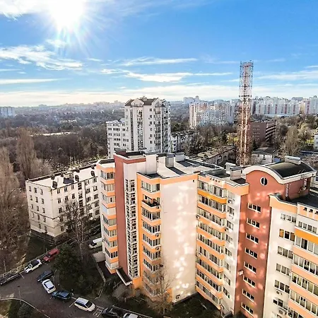 Комната С Двухместной Кроватью В Квартире С Общим Душем И Кухней, Double Room In A Guest Apartment, Camera La Cheie In Apartament Cu Dus Si Bucatarie Comuna-3