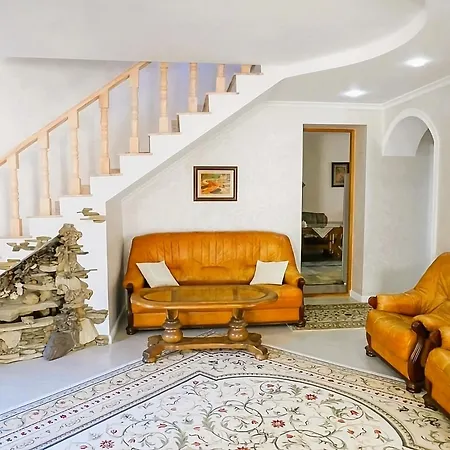 Kiki'S Villa-3