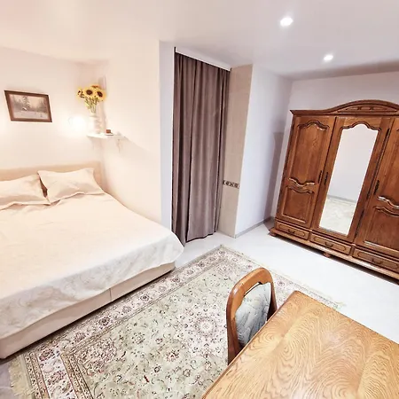 Kiki'S Villa-2