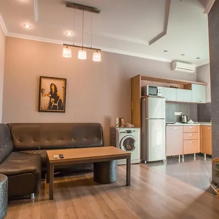 Hotel Apartments Adresa-2